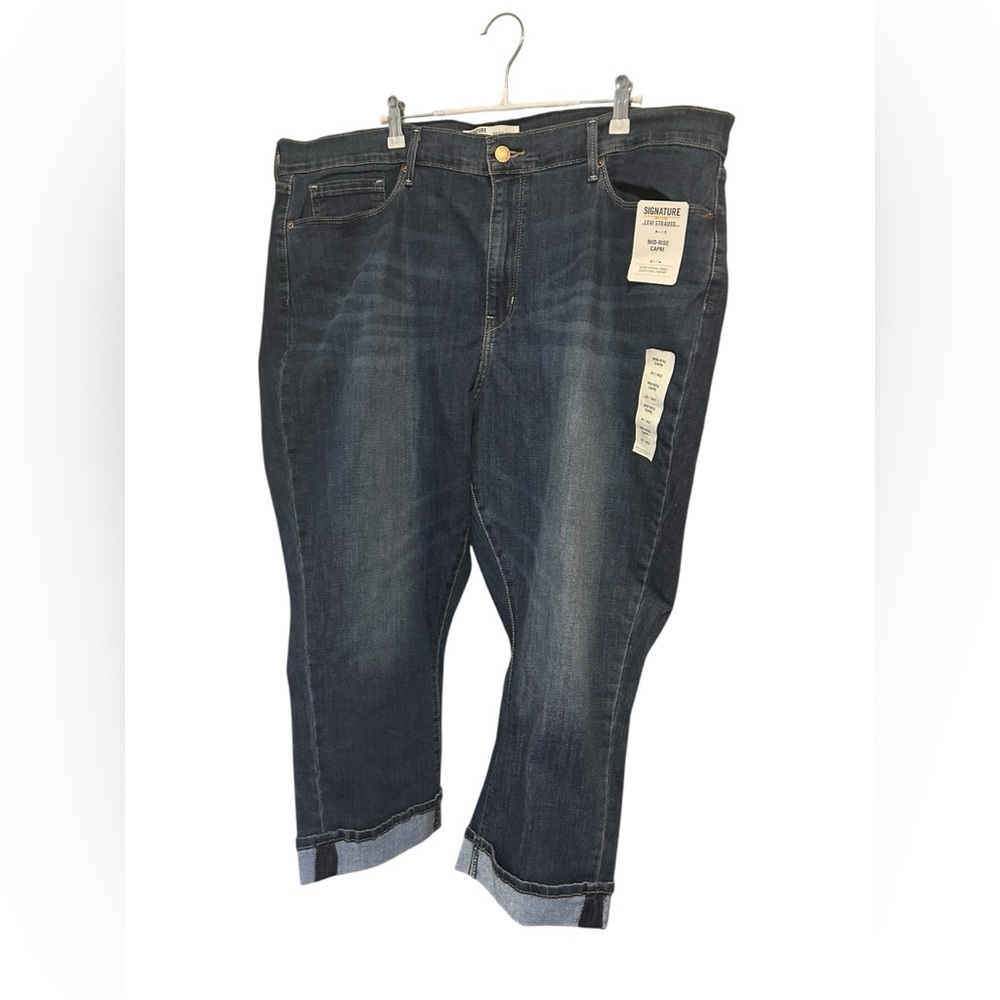 Signature by Levi Strauss Dark Blue Cropped Jeans - Picture 11 of 14
